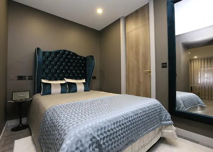 Charm Flats Apartment *